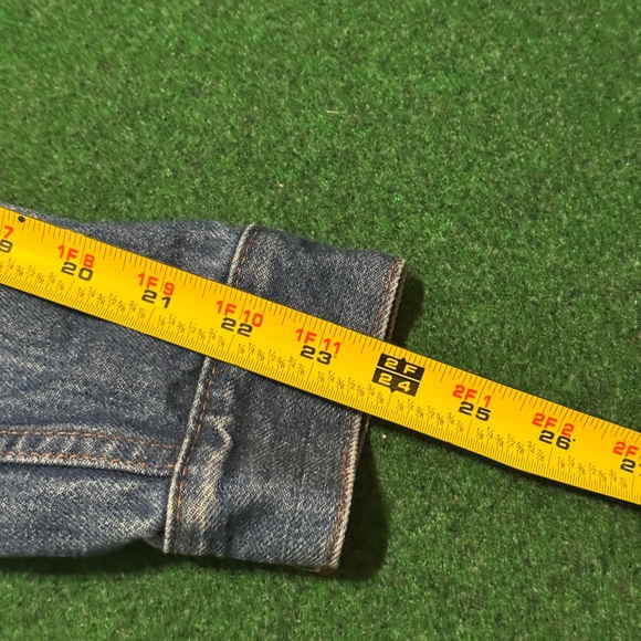 Vintage 90s Levi’s Denim Jean Jacket, Iconic Timeless Style, Medium - Picture 9 of 9